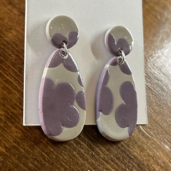 Glossy Handcrafted Earrings - Picture 11 of 12